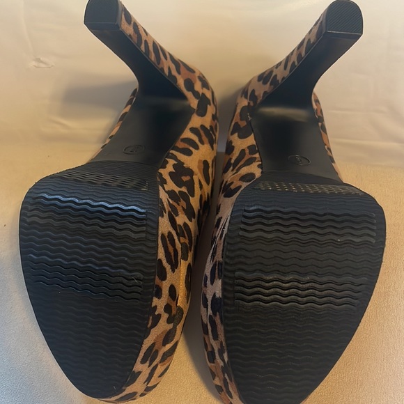 Brown, tan and Black leopard stilettos. - Picture 4 of 5